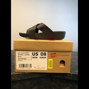 Women’s FitFlop Lulu Leather Cross Slides